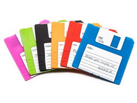 Floppy lemez alakú poháralátétek