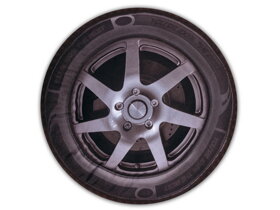 Nagy gumikerék alakú párna