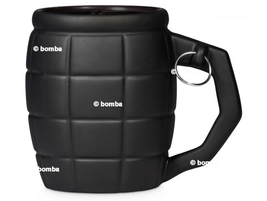 Kis fekete gránát alakú bögre